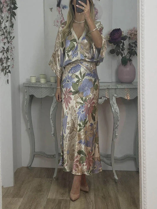 ELARA PARIS™ | Ensemble Satiné Floral – Élégance Ajustée & Féminité Moderne