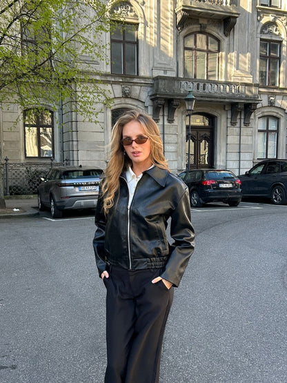 ELARA PARIS™ | Veste Emmy en PU – Intemporelle & Allure Moderne