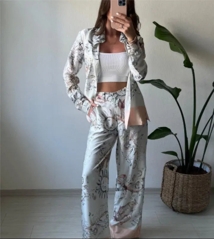 ELARA PARIS™ | Ensemble Satin Astral – Élégance Mystique & Confort Fluide