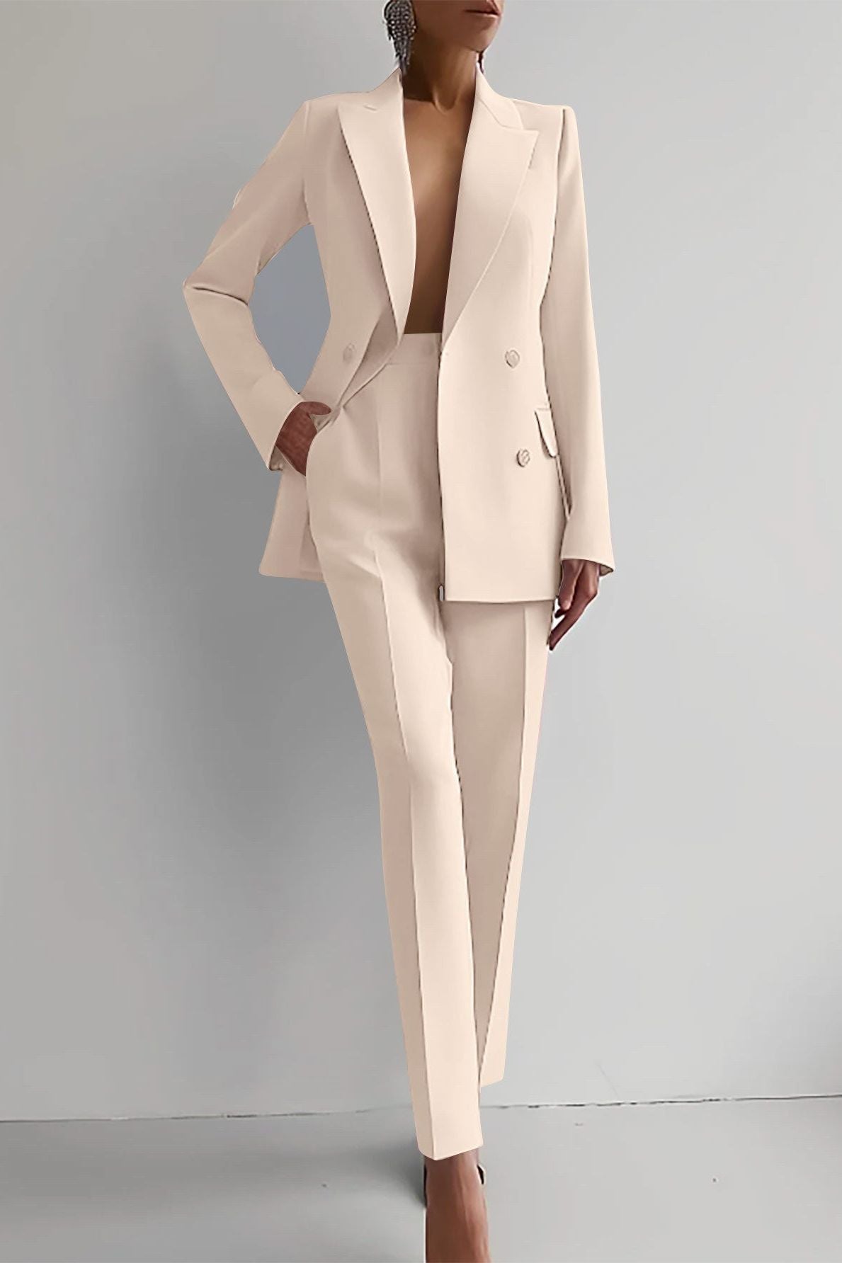 ELARA PARIS™ | Tailleur Madison Power – Élégance Affirmée & Allure Professionnelle