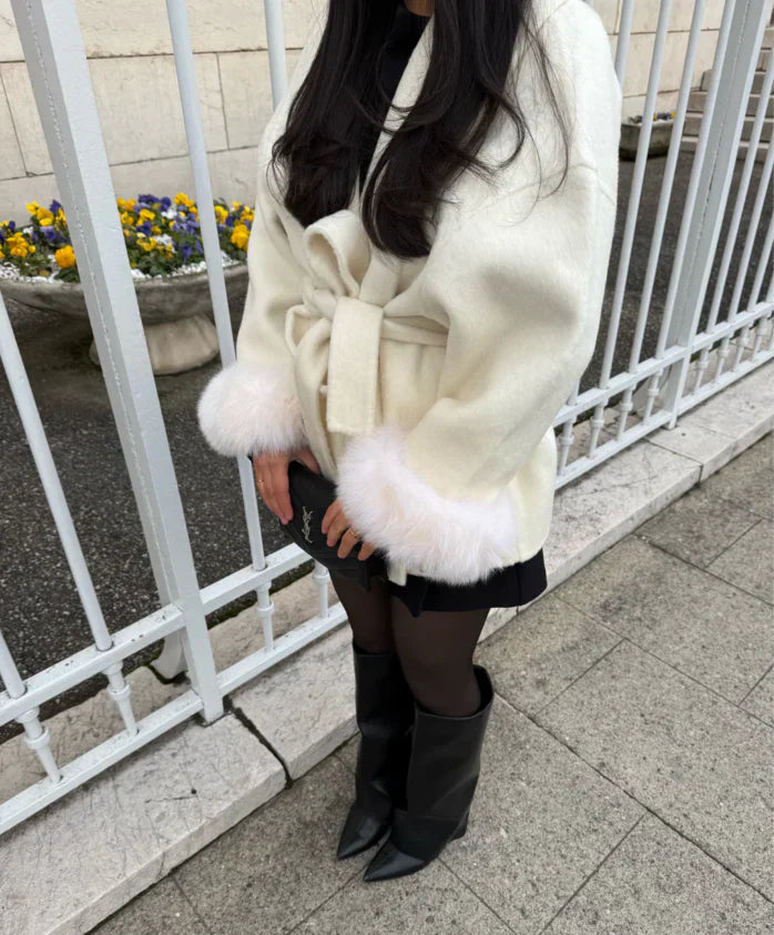 ELARA PARIS™ | Manteau Élégance Luxe – Poignets Fausse Fourrure Amovibles