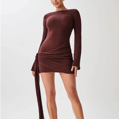 ELARA PARIS™ | Mini-Robe Ajustée – Tissu Texturé & Fente Nouée sur le Devant